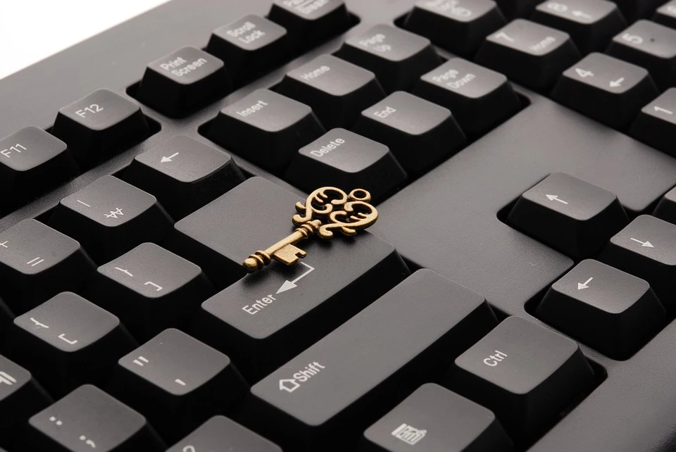 How to stay safe online and protect yourself against identity theft